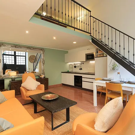 아파트 Fantastic Loft Bocconi E Navigli, Box Auto! 밀라노