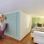 Apartment Fantastic Loft Bocconi E Navigli, Box Auto! *